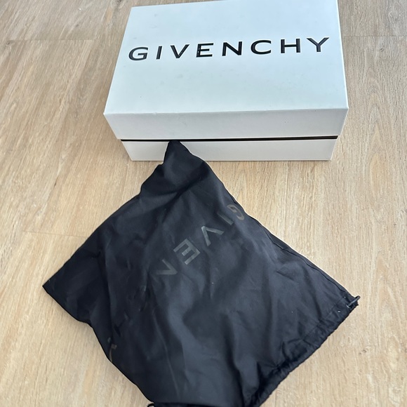Size 7.5 - Givenchy City Court Webbing White - Picture 9 of 13